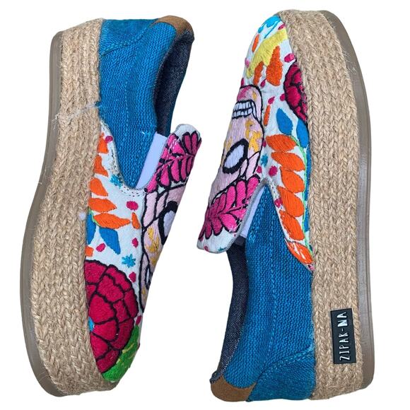 Sugar Skull Artsy Embroidered Slip on Shoes Sz 6 Espadrille Handmade Goth Unique - Picture 5 of 8